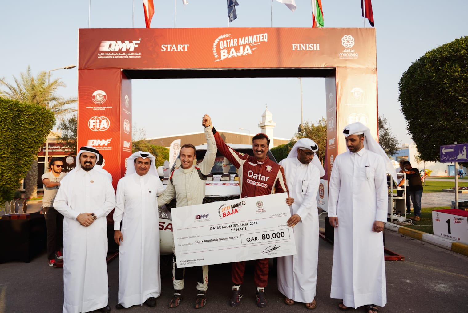 Adel Hussein Abdullah leads the local championship of the Qatar Manateq Baja after the finishing of the 6th round .